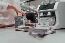 Safescan 2995-SX Automatic Banknote Counter and Fitness Sorter thumbnail 4