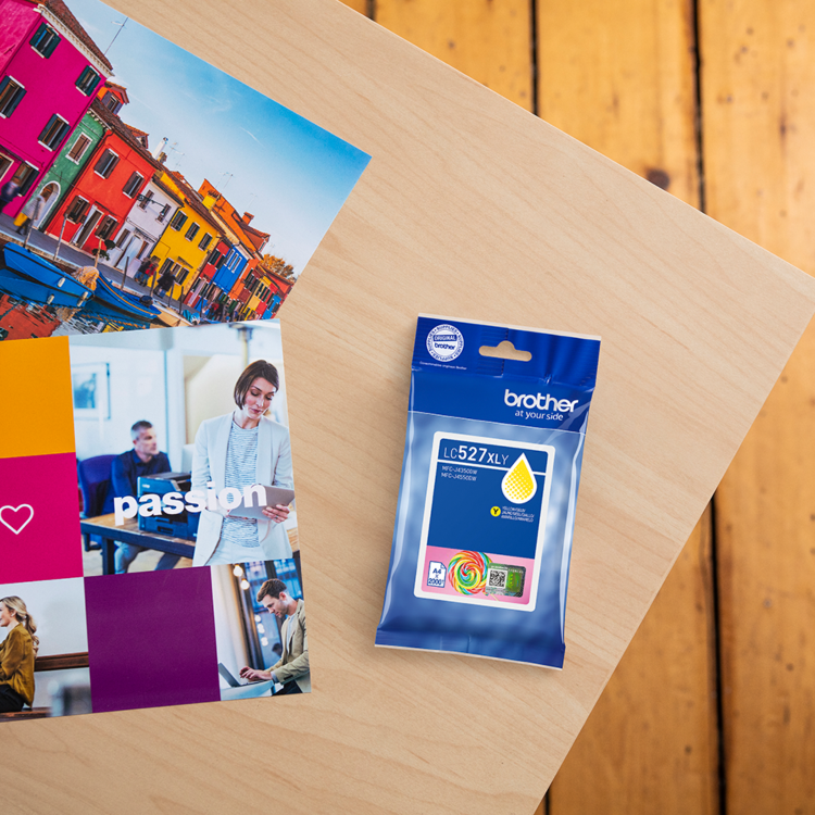 Brother LC527XLY High Yield Yellow Ink Cartridge - Image 1