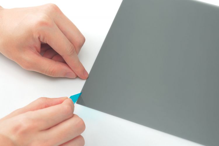 Kensington Replacement Accessory Kit for up to 16 Inch Laptop Privacy Screens - Image 3