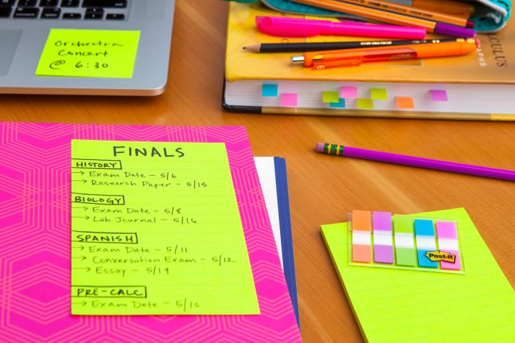 Post-It Pack of 3 Super Sticky Notes 101x152mm Ruled Cosmic Colours - Image 3