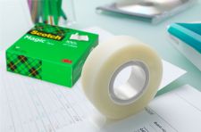 Scotch Magic 810 Invisible Tape Matte Finish 25mmx66m Clear 8102566 thumbnail 1