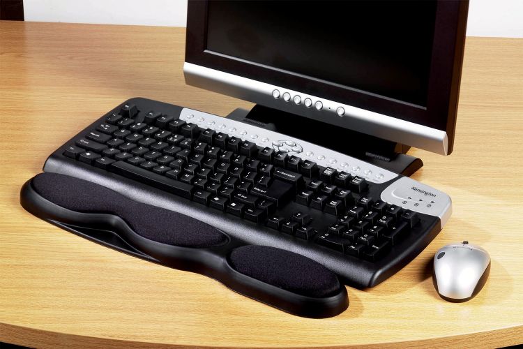 Kensington 62385 Gel Keyboard Wrist Rest Black