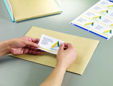 Avery L7165-100 Parcel Labels 100 sheets - 8 Labels per Sheet thumbnail 4