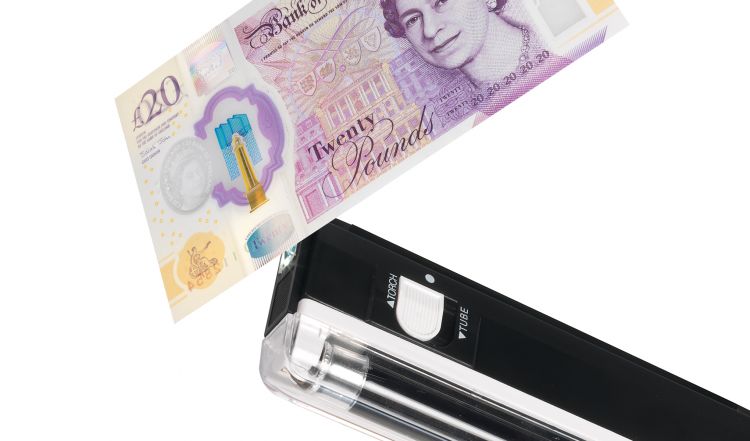 Safescan 40H Handheld UV Counterfeit Detector - Image 6
