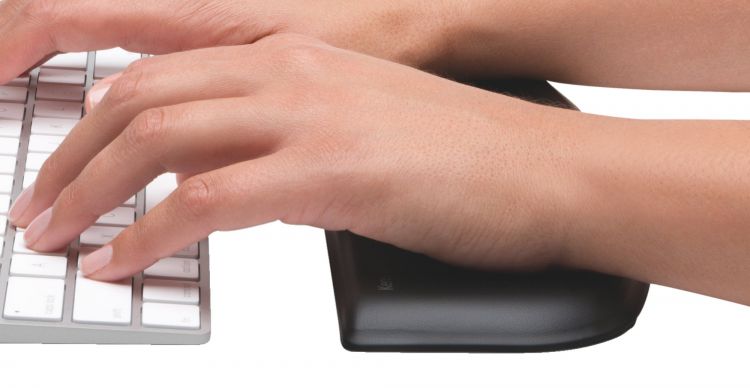 Kensington K52801EU ErgoSoft Wrist Rest for Slim Compact Keyboards Black - Image 7