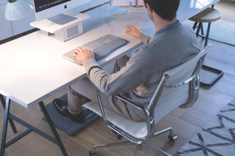 Kensington K50345EU SmartFit SoleMate Pro Elite ergonomic footrest Grey - Image 6