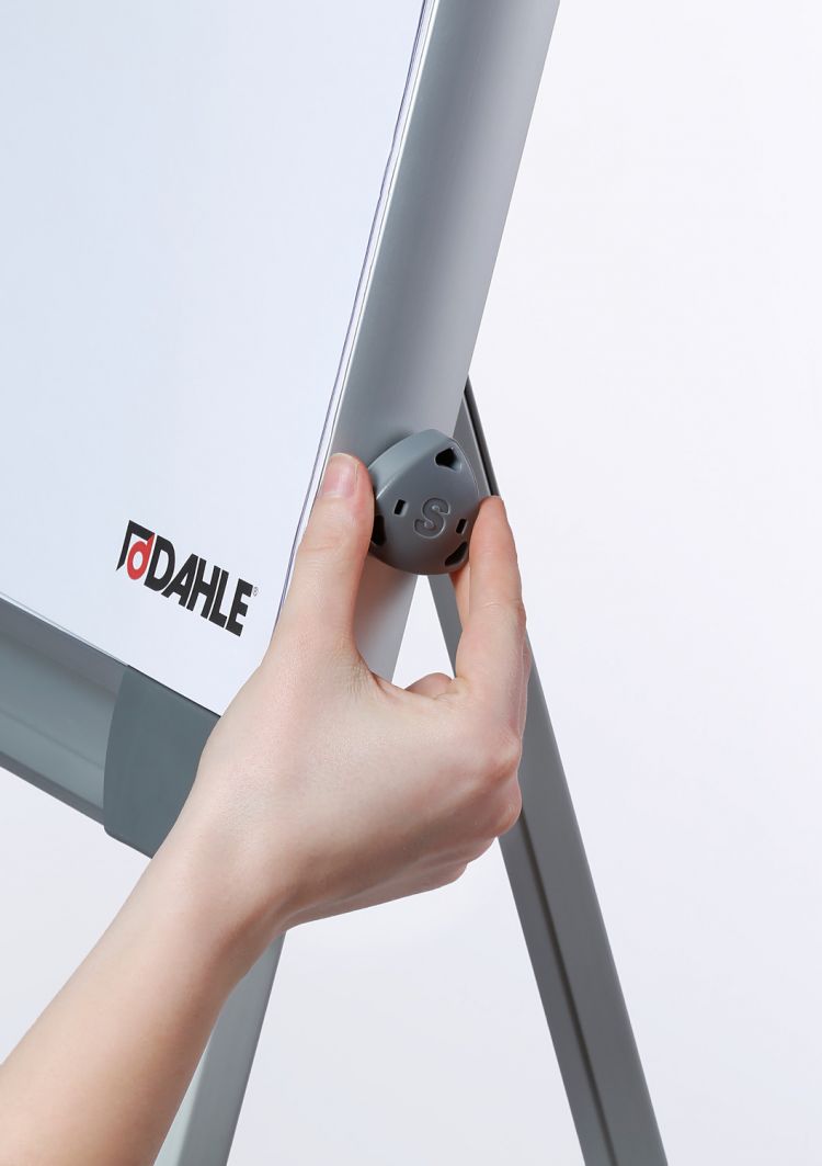 Dahle Professional Flip Chart Easel 68x105cm - Image 3